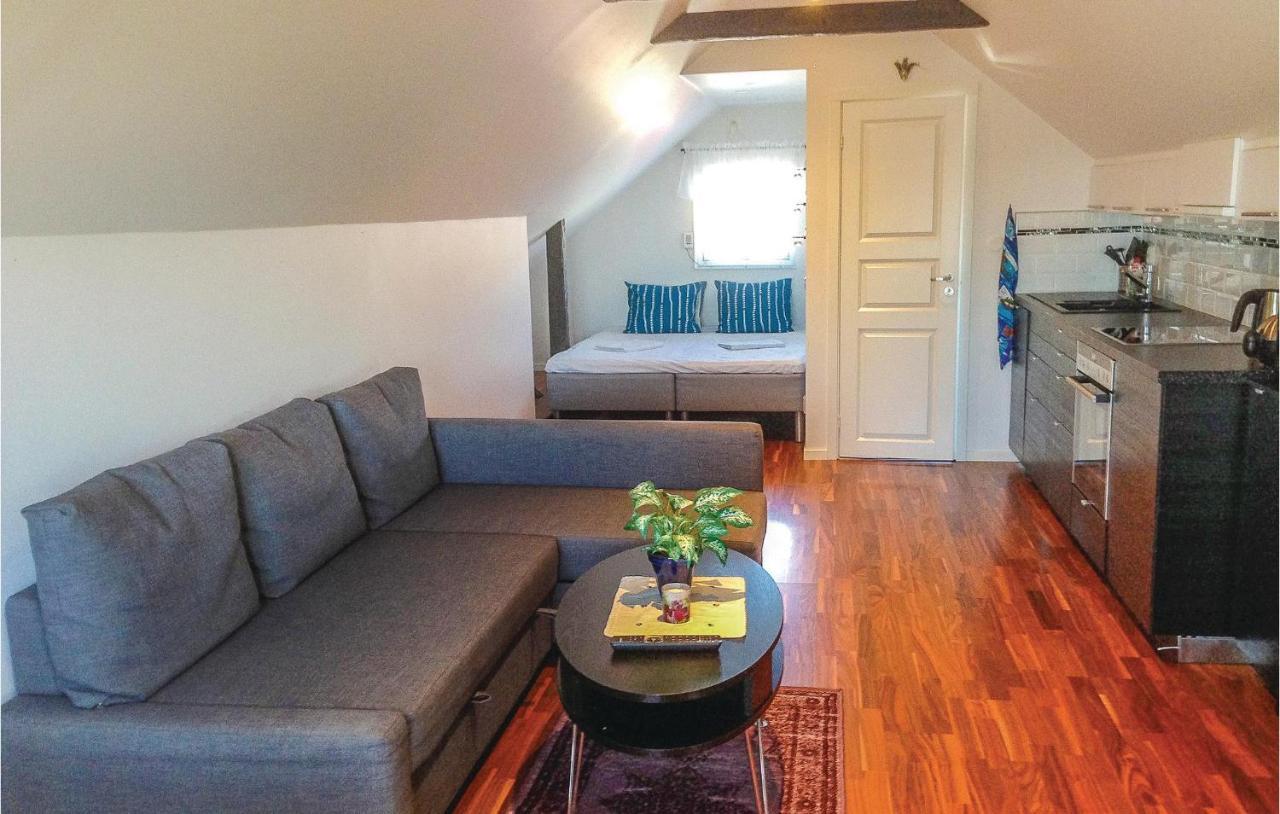 Cozy Apartment In Klintehamn With Wifi Eksteriør billede