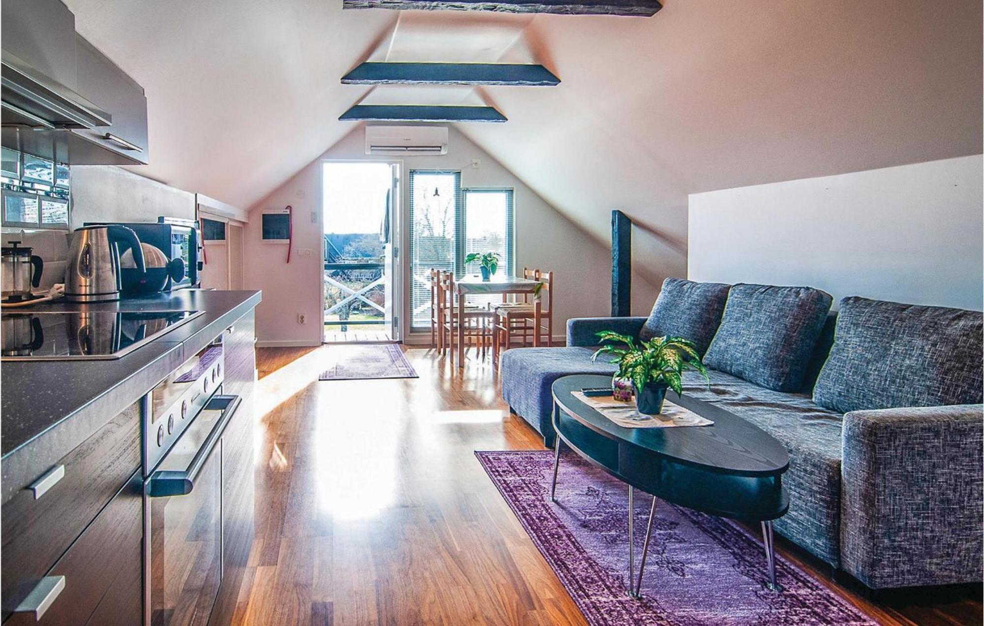 Cozy Apartment In Klintehamn With Wifi Eksteriør billede